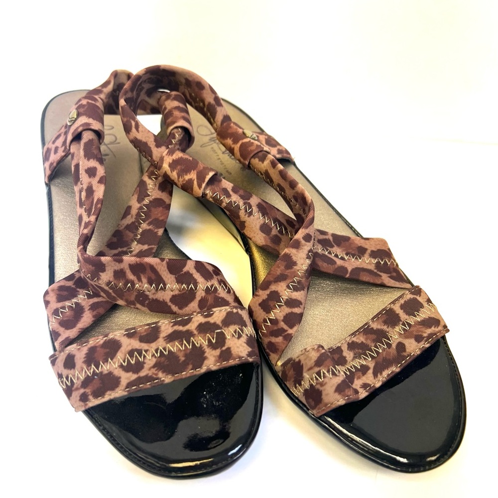 Life Stride- Soft System-Animal print- Size:7-1/2, stretch straps for great fit